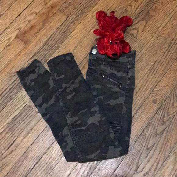 Camouflage Jeans - Picture 4 of 5